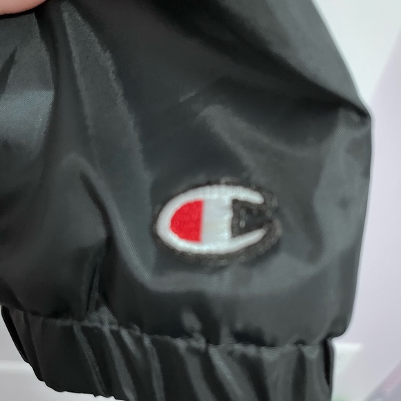 Champion women’s XS jacket - Picture 4 of 6